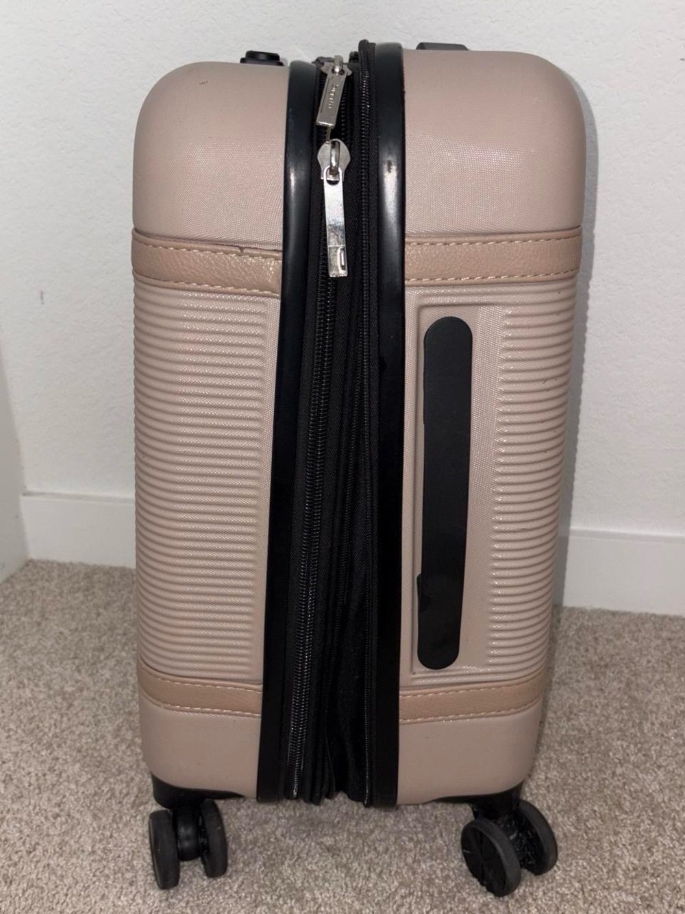 Bugatti Soft Blush Pink Ridged Carry-On - Picture 8 of 8